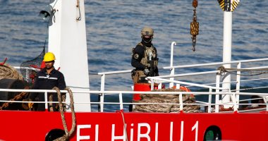 صور.. القوات المسلحة بمالطا تحرر سفينة تجارية اختطفها مهاجرون بعد انقاذهم