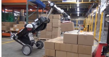 شركة أمريكية تطور روبوت يمكنه تحميل وإفراغ البضائع