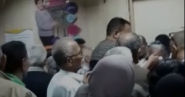 فيديو.. مواطن يشكو الزحام أثناء صرف العلاج الشهرى بالتأمين الصحى بالهرم