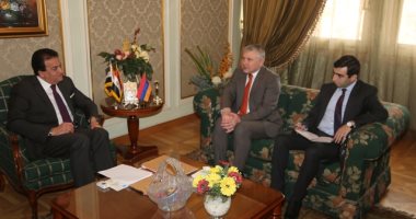 وزير التعليم العالى يبحث آليات التعاون العلمى مع سفير أرمينيا بالقاهرة  