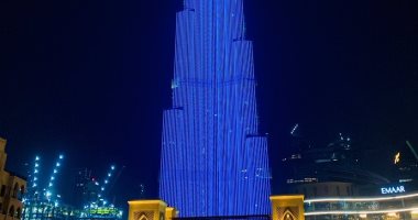 فى اليوم العالمى للتوحد .. برج خليفة يتضامن ويتزين بالأزرق