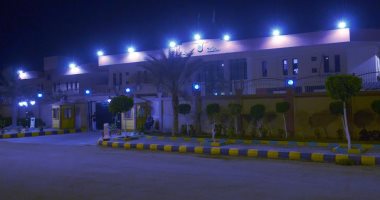 انارة مبنى ديوان محافظة بنى سويف باللون الأزرق للتوعية بمرض التوحد 