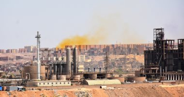 محافظ أسوان: اتخاذ إجراءات قانونية ضد مصنع كيما بسبب الانبعاثات الكثيفة 