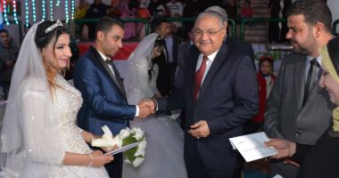 سكرتير محافظة الدقهلية يشارك فى حفل زواج جماعي للأيتام 