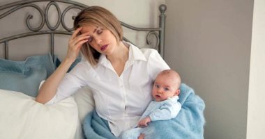 أسئلة مهمة عن أعراض الاكتئاب والقلق أثناء الحمل وبعد الولادة؟ اعرفي الإجابة