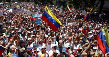 روسيا تتهم المعارضة الفنزويلية بإشعال التوتر وتدعو لحل الأزمة سلميًا