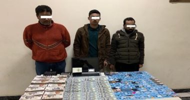 القبض على 3 أشخاص لإتجارهم غير المشروع فى العملة بالإسكندرية