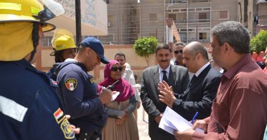 صور.. بنى سويف تنفذ تجربة الإخلاء الآمن بإحدى المدارس فى حالات الطوارئ