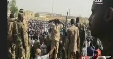 تظاهرات حاشدة فى الشوارع السودانية للمطالبة برحيل البشير