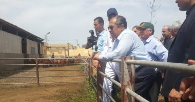 صور.. وزير الزراعة يتفقد مزارع قطاع الإنتاج ومحطات إعداد التقاوى بكفر الشيخ