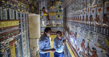 التايمز تبرز اكتشاف مقبرة تعود لعصر الأهرامات: ألوانها زاهية وبحالة جيدة 
