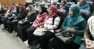 قومى المرأة يواصل حملة "صوتك لمصر بكرة" لتوعية السيدات بالمشاركة فى الاستفتاء