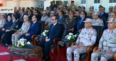 بث مباشر.. الرئيس السيسى يتفقد إجراءات التفتيش بقاعدة محمد نجيب بعد تطويرها