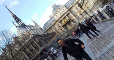 "إيهاب" يشارك ذكريات زيارته لكاتدرائية نوتردام بباريس عام 2017