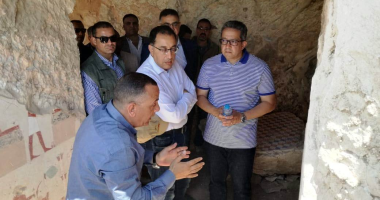 رئيس الوزراء ووزير الآثار فى الأقصر لافتتاح مقبرتين فرعونيتين