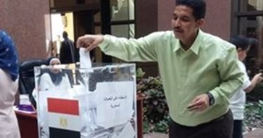 قارئ يشارك صحافة المواطن صورة مشاركته فى الاستفتاء من دبى 