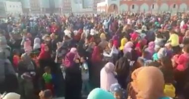 فيديو.. الآلاف يشاركون فى الاستفتاء على الدستور بالأسمرات