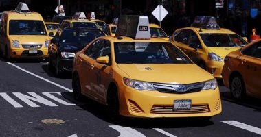 باحثون يقضون عامين لكشف مصاعب العمل كسائق تاكسى