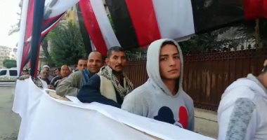 فيديو.. زحام أمام اللجان مع بداية اليوم الثانى للاستفتاء على التعديلات 