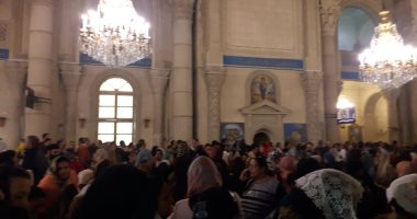 صور.. الكاتدرائية المرقسية بالإسكندرية تحتفل بأحد السعف