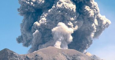 تجدد ثوران بركان "جبل أجونج" فى جزيرة بالى الإندونيسية