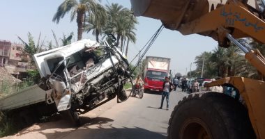 مصرع طفلين وإصابة سائق فى حادث إنقلاب سيارة بسوهاج 