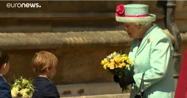 شاهد.. الملكة إليزابيث تحتفل بعيد ميلادها الـ 93