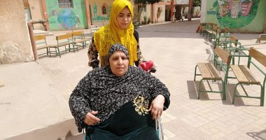 صور.. سيدة سبعينية قعيدة من لجان الوراق: نزلت علشان خاطر الاستقرار