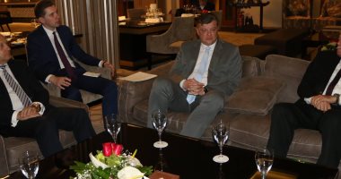 محافظ جنوب سيناء يلتقى وفد بيلا روسيا ويتسلم رسالة تهنئة بأعياد تحرير سيناء
