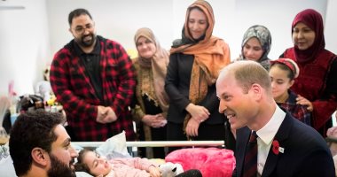 الأمير ويليام يزور طفلة نجت من حادث نيوزلاندا ويجيب عن سؤالها