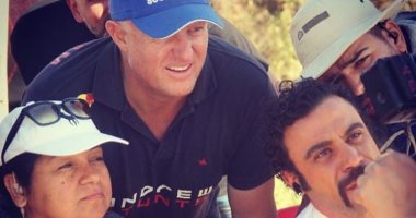 محمد إمام مع مدرب مشاهد الأكشن الأجنبى أندرو فى كواليس "هوجان"