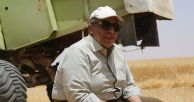 وزير الزراعة يفتتح موسم حصاد القمح بمشروع غرب غرب المنيا