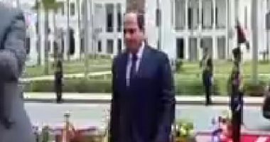 فيديو..السيسى يصل مقر الاحتفال بعيد العمال فى قصر رأس التين بالإسكندرية 