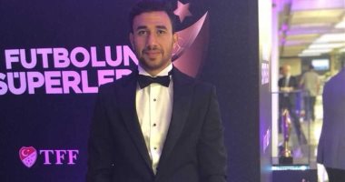 تريزيجيه ينتظر جائزة أفضل لاعب وسط في الدوري التركي اليوم