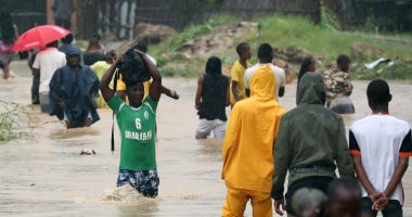 صور.. هطول أمطار غزيرة على مناطق فى موزامبيق وشلل فى حركة الطيران