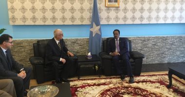 نائب وزير الخارجية يلتقى الرئيس الصومالى فى مستهل زيارته لمقديشيو