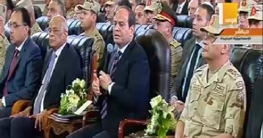 السيسى: "لو كانت المظاهرات تبنى مصر أنا هنزل بالمصريين فى الشارع ليل ونهار"