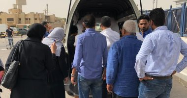 صور.. جثمان حنان كمال يصل مطار القاهرة وصلاة الجنازة بمسجد السيدة نفيسة