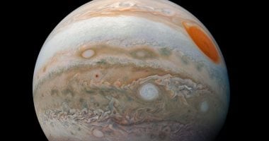 شاهد.. مركبة جونو الفضائية تلتقط صورة مذهلة لكوكب المشترى العاصف