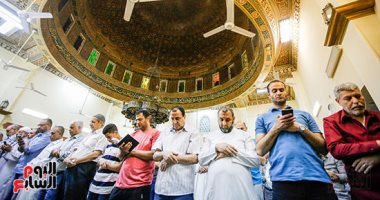 صلاة التراويح ثالث أيام رمضان بمسجد مصطفى محمود