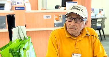 "لازم أعيش علشان سبب".. قصة رجل أمريكى عمره 97 عاما يرفض التقاعد عن العمل