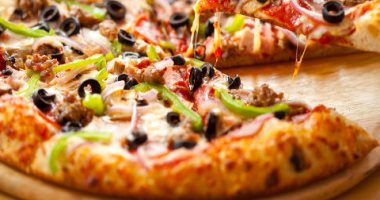 خبيرة تغذية تحذر: أسوأ الأطعمة لقلبك البيتزا المجمدة