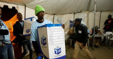 صور.. بدء عملية فرز الأصوات بعد انتهاء التصويت فى انتخابات جنوب أفريقيا