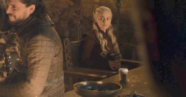 Game of Thrones .. أم التنانين تنفى علاقتها بكوب قهوة الحلقة الـ4.. صور
