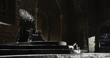 Game of Thrones.. هل أصبح العرش الحديدى لقمة سائغة فى يدى Daenerys.. صور