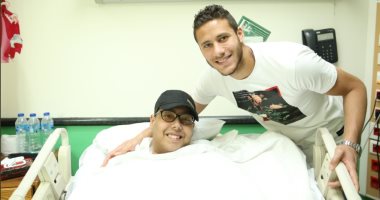 رمضان صبحى فى زيارة لمستشفى 57357: هؤلاء هم الأبطال الحقيقيين 