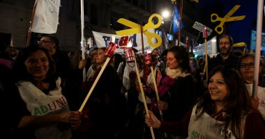 صور.. مظاهرات فى الأرجنتين احتجاجا على تدنى رواتب المدرسين