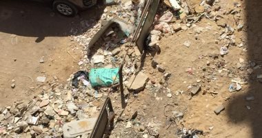 قارئ يشكو من انتشار القمامة ومخلفات البناء فى شوارع مدينة نصر 