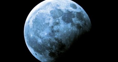 القمر الأزرق.. كيف تنظر الثقافات المختلفة إلى الظاهرة الفلكية