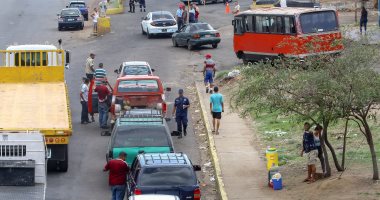 صور .. استمرار أزمة نقص الوقود فى فنزويلا